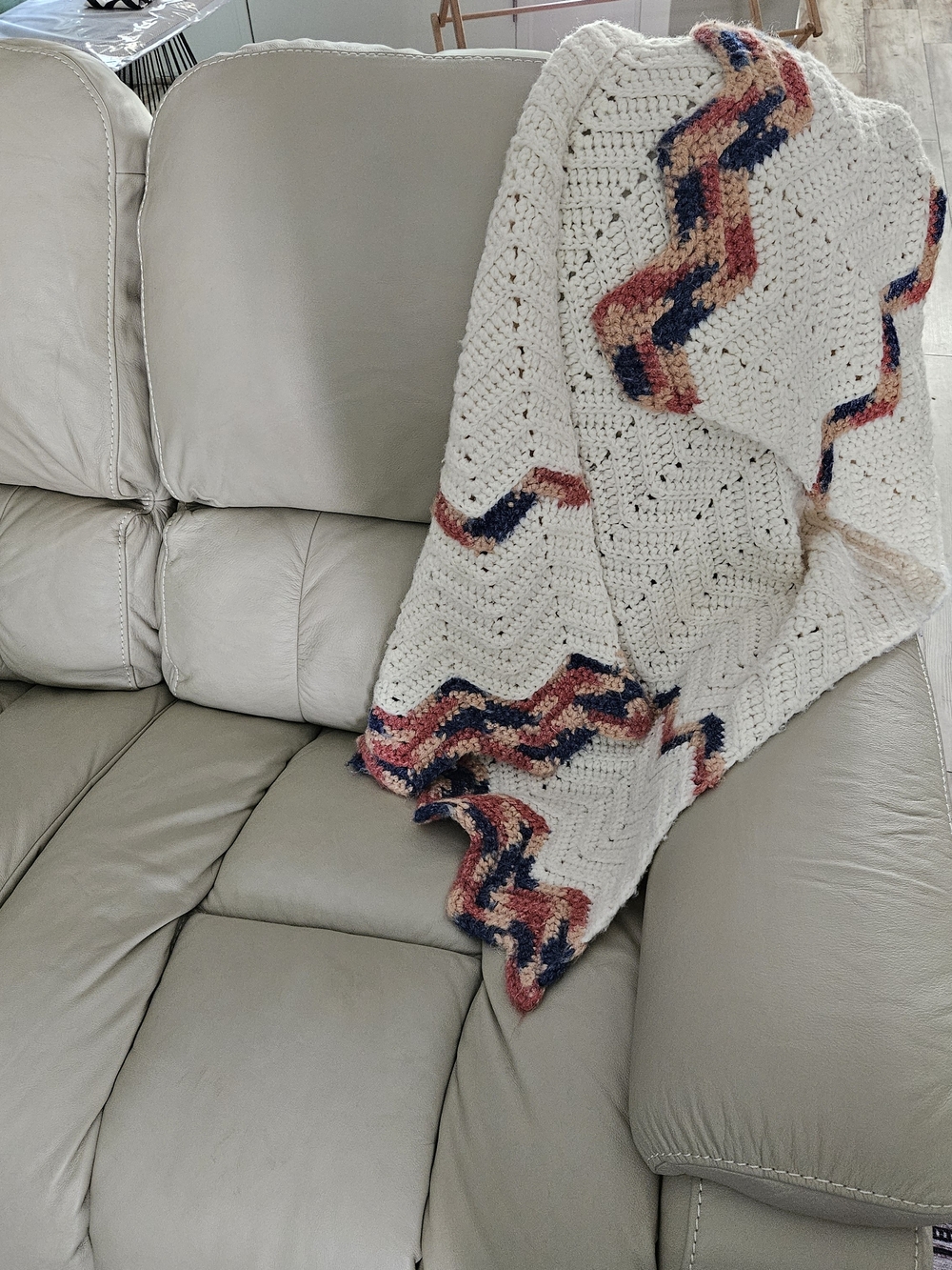 28x42 Vintage Handmade Ripple Afghan Blanket Cream Chevron Zig Zag Boho Throw